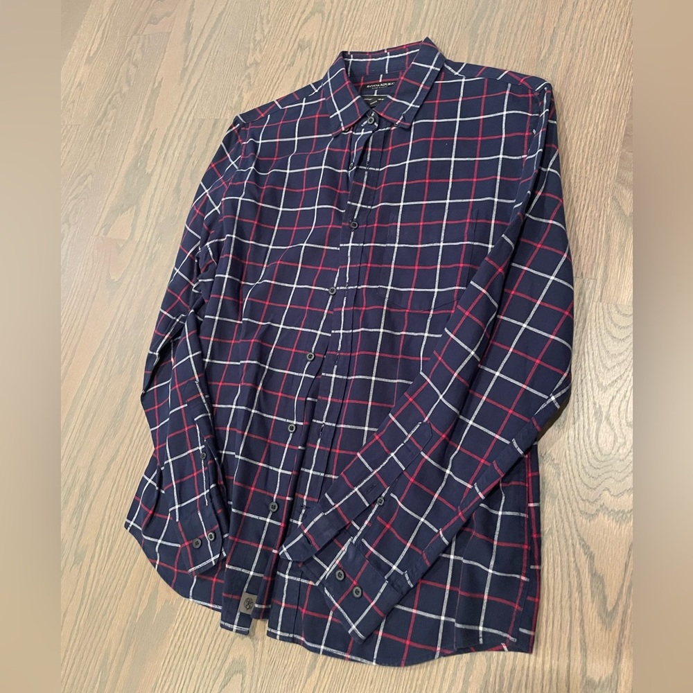 Dark blue and red plaid Banana Republic button down size M